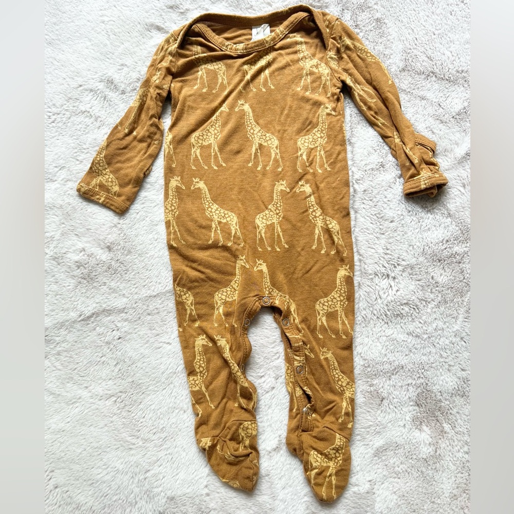 Kate Quinn Long Sleeve Lap Neck Footie Giraffes Lenzing Modal 0-3 Months